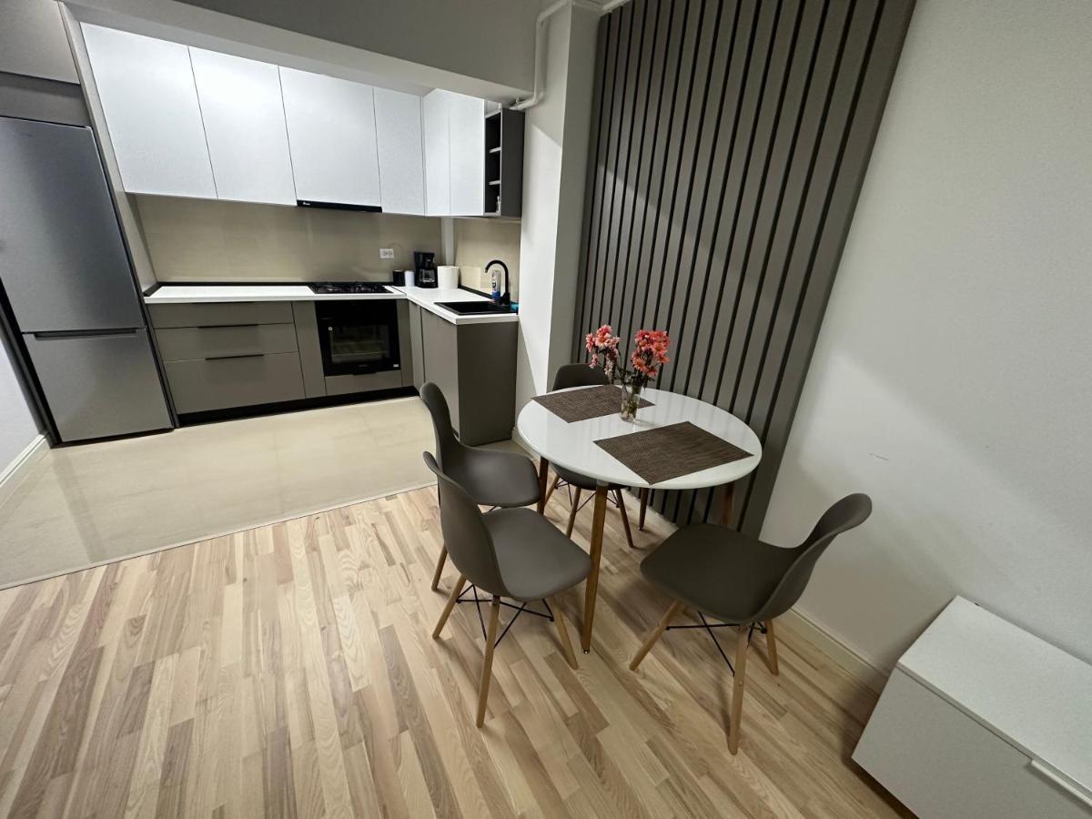 Modern Gray / Designed Leilighet Iasi Eksteriør bilde