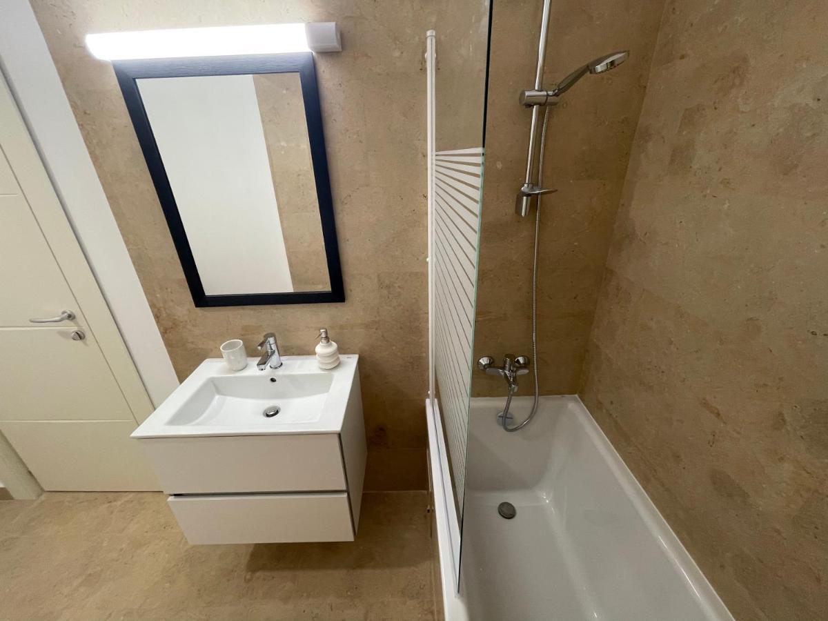 Modern Gray / Designed Leilighet Iasi Eksteriør bilde