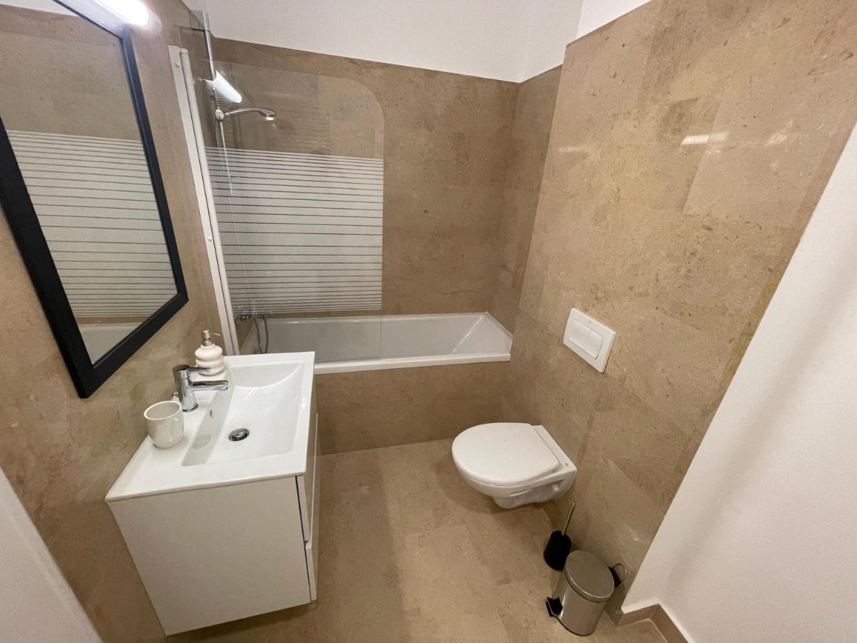 Modern Gray / Designed Leilighet Iasi Eksteriør bilde