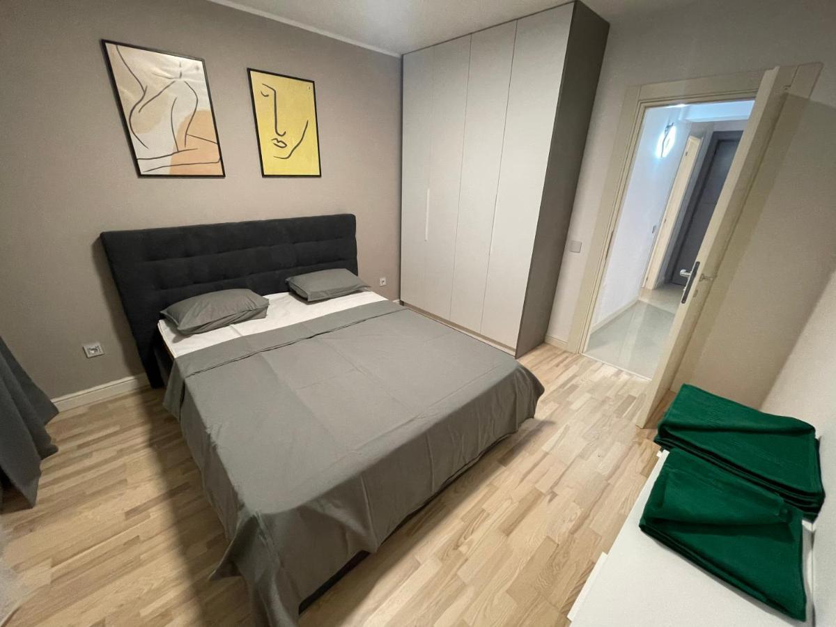 Modern Gray / Designed Leilighet Iasi Eksteriør bilde